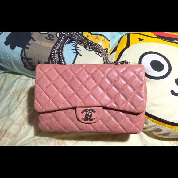 CHANEL Handbags - Chanel jumbo shoulder bag classic quilted